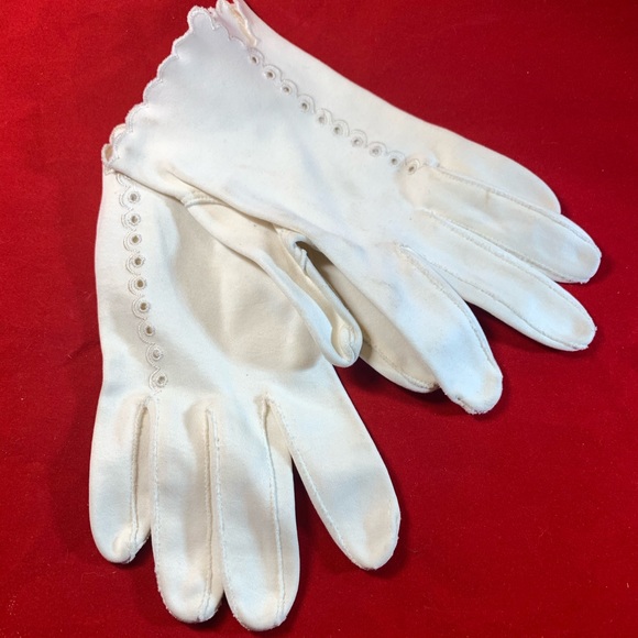 Accessories - VTG Wear Right Gloves Approx size 6 1/2”